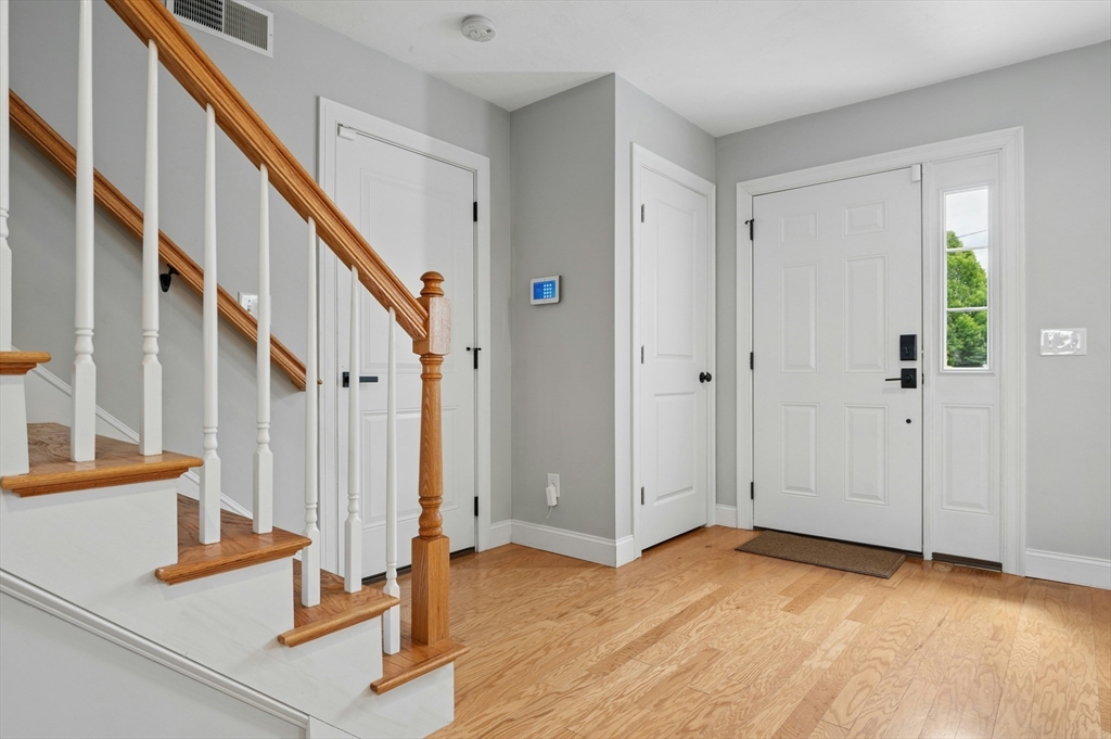 129 Derby Street Worcester, MA 01604 - Photo 21 of 41