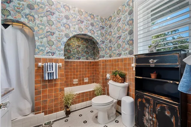 $975,000 | 2214 Coventry Avenue, Lakeland, FL 33803