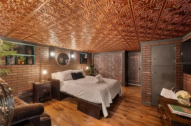 $975,000 | 2214 Coventry Avenue, Lakeland, FL 33803