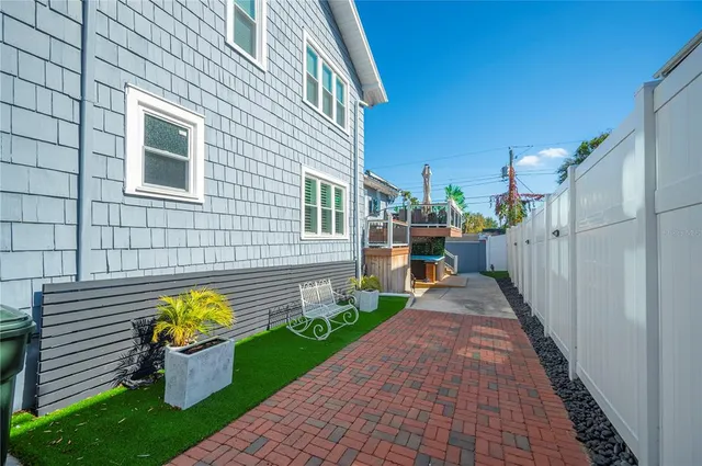 $975,000 | 2214 Coventry Avenue, Lakeland, FL 33803