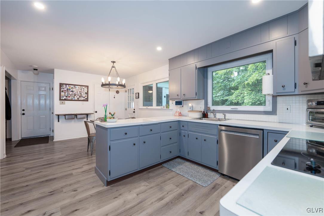 4081 Lilac Road Allentown, PA 18103 - Photo 6 of 30 Gallery Image 6