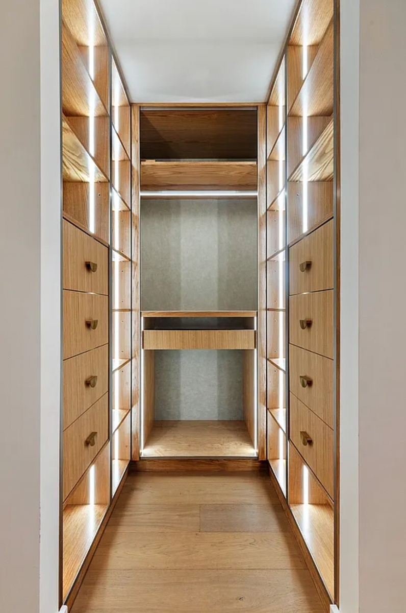 21 West 17th Street, Unit 2 Manhattan, NY 10011 - Photo 11 of 18 a view of walk in closet with window