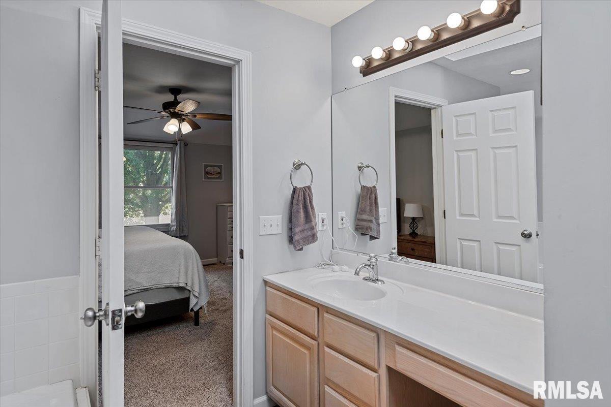 42 Royal Road Springfield, IL 62702 - Photo 23 of 39