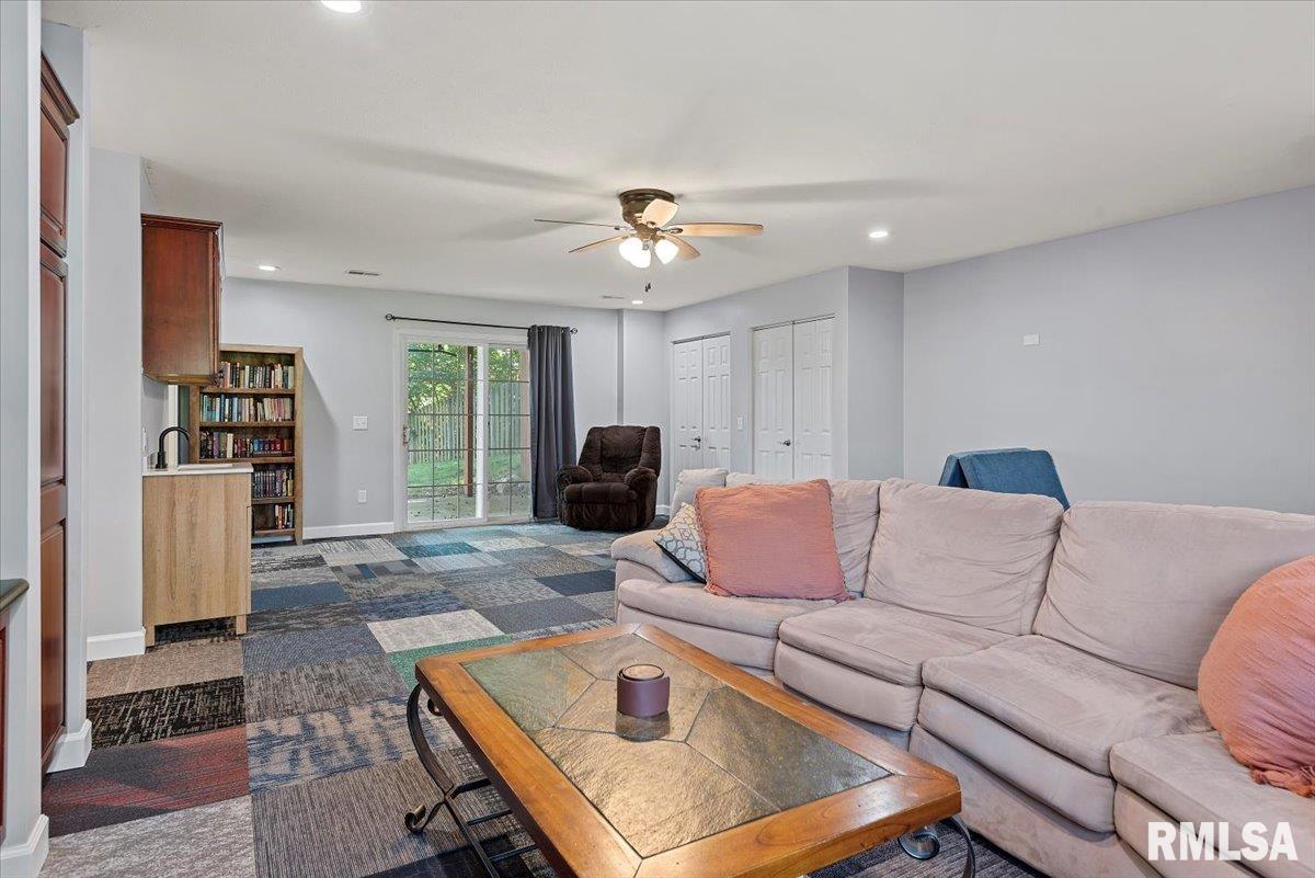 42 Royal Road Springfield, IL 62702 - Photo 29 of 39