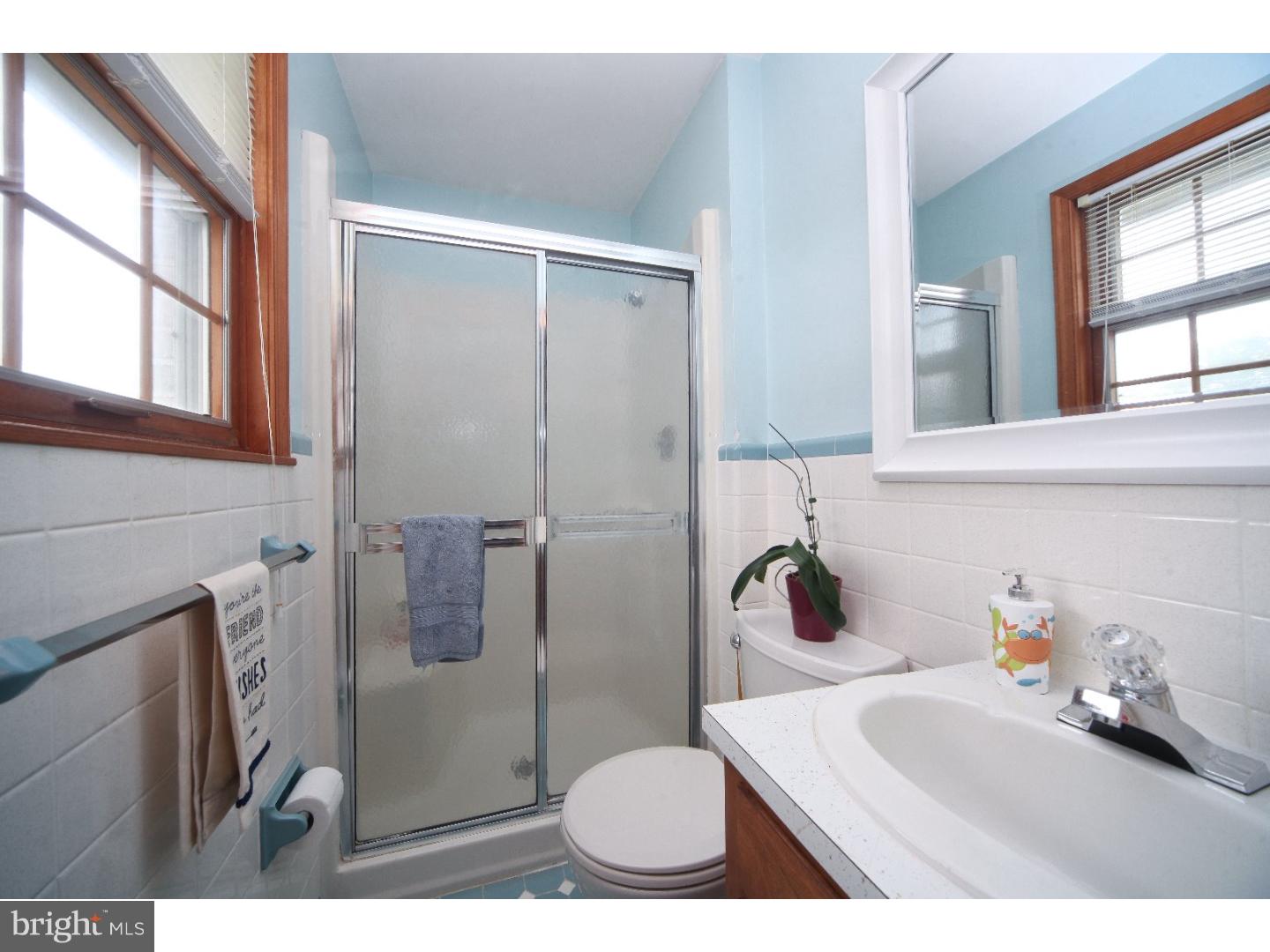 1400 Hendricks Road Pennsburg, PA 18073 - Photo 14 of 25 Bathroom