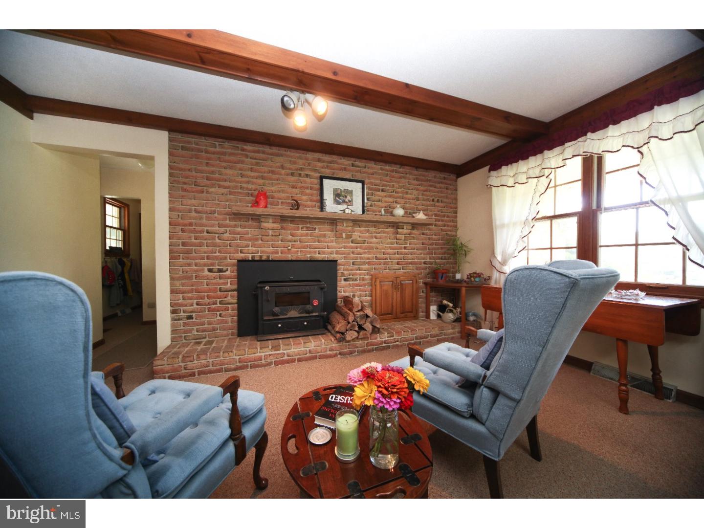 1400 Hendricks Road Pennsburg, PA 18073 - Photo 4 of 25 Family Room
