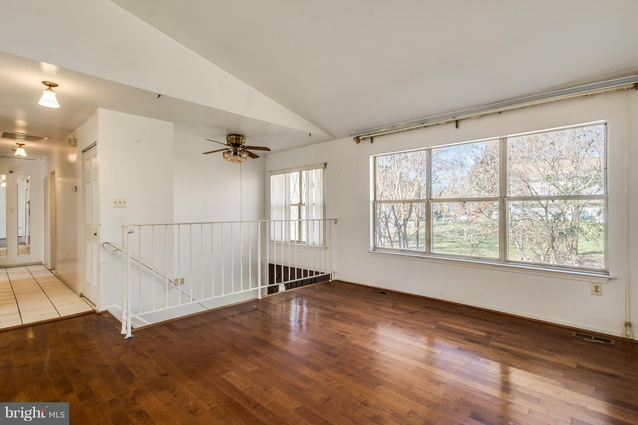 1917 High Timber Road Fort Washington, MD 20744 - Photo 4 of 24 Living Room