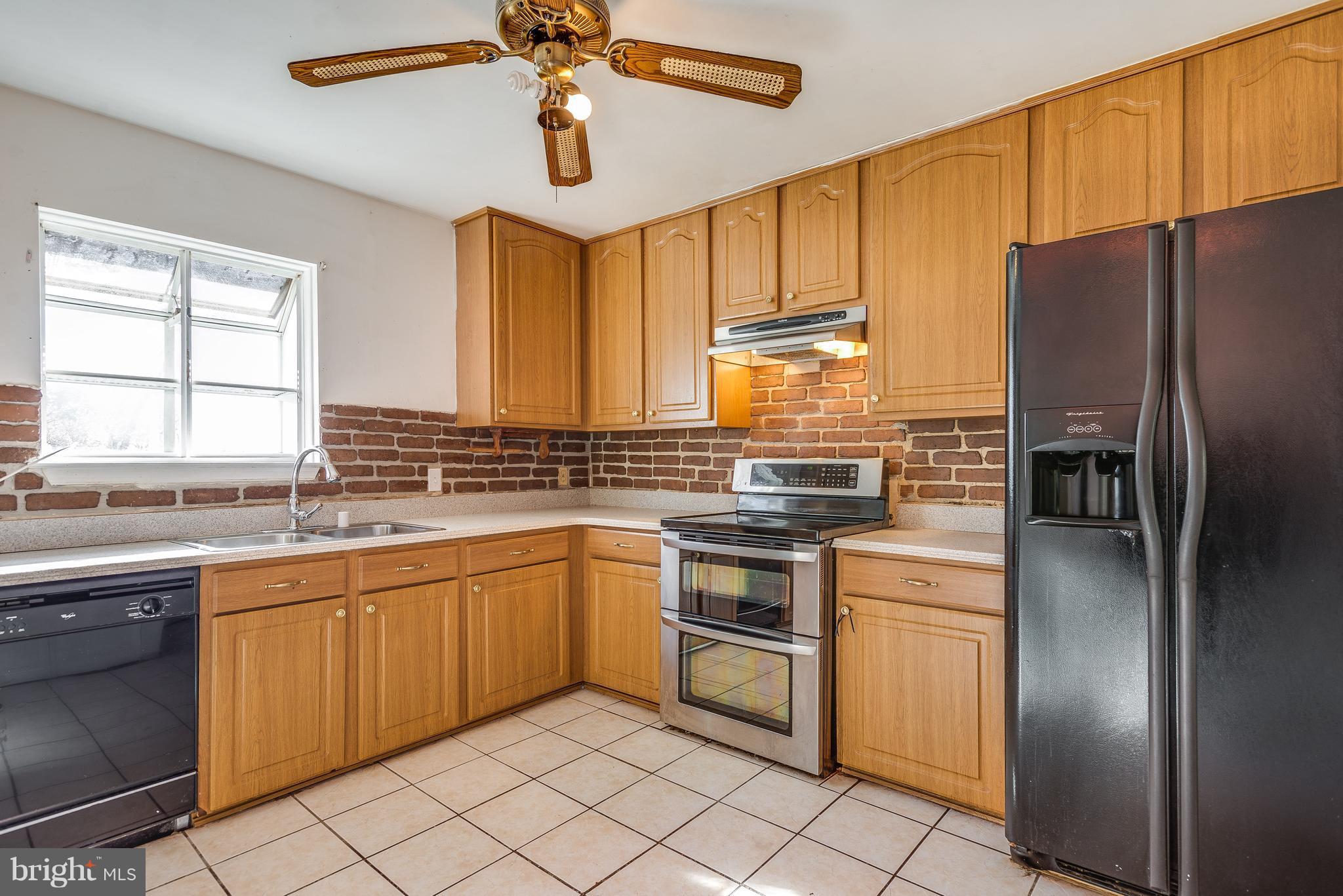 1917 High Timber Road Fort Washington, MD 20744 - Photo 9 of 24 Kitchen