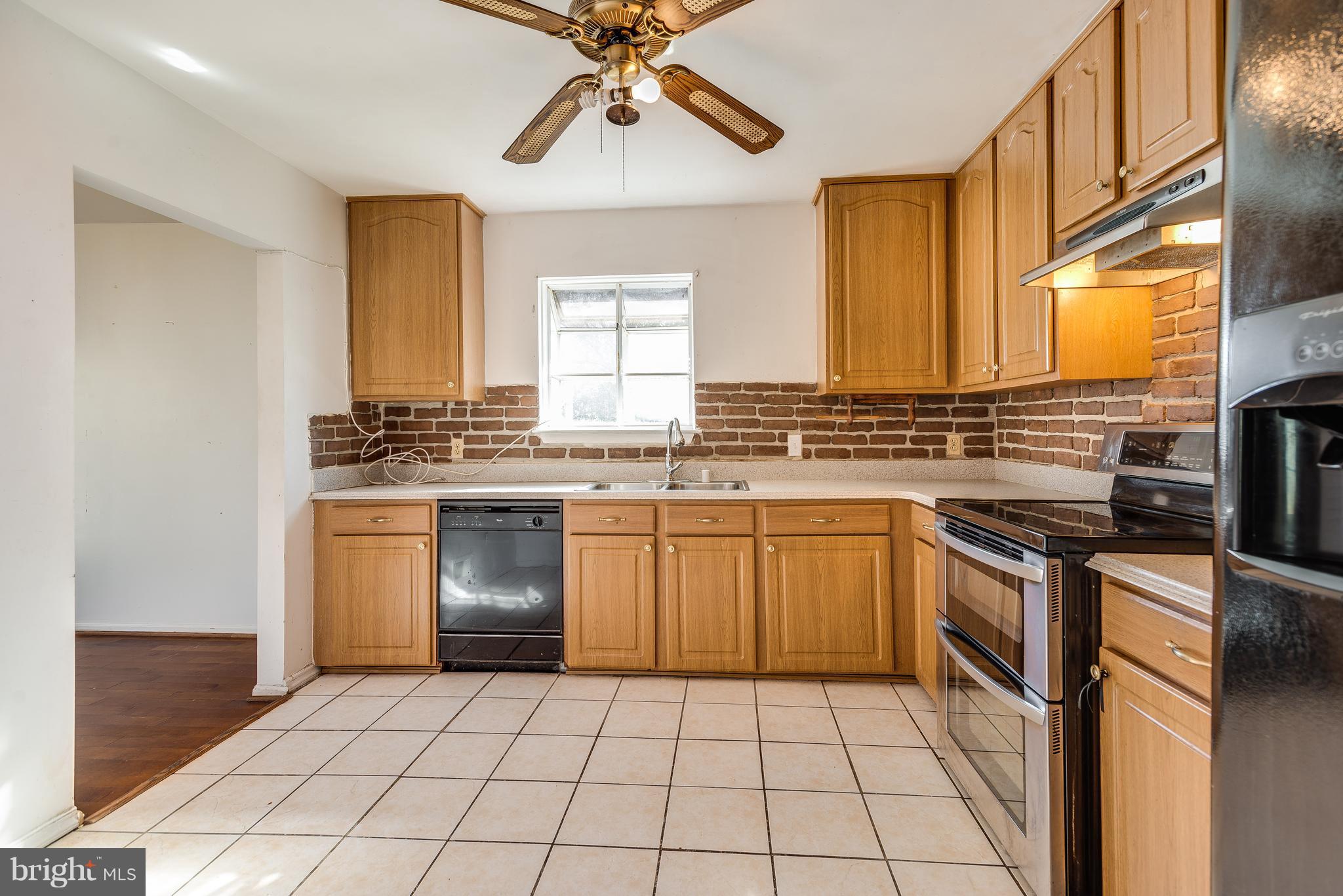 1917 High Timber Road Fort Washington, MD 20744 - Photo 10 of 24 Kitchen