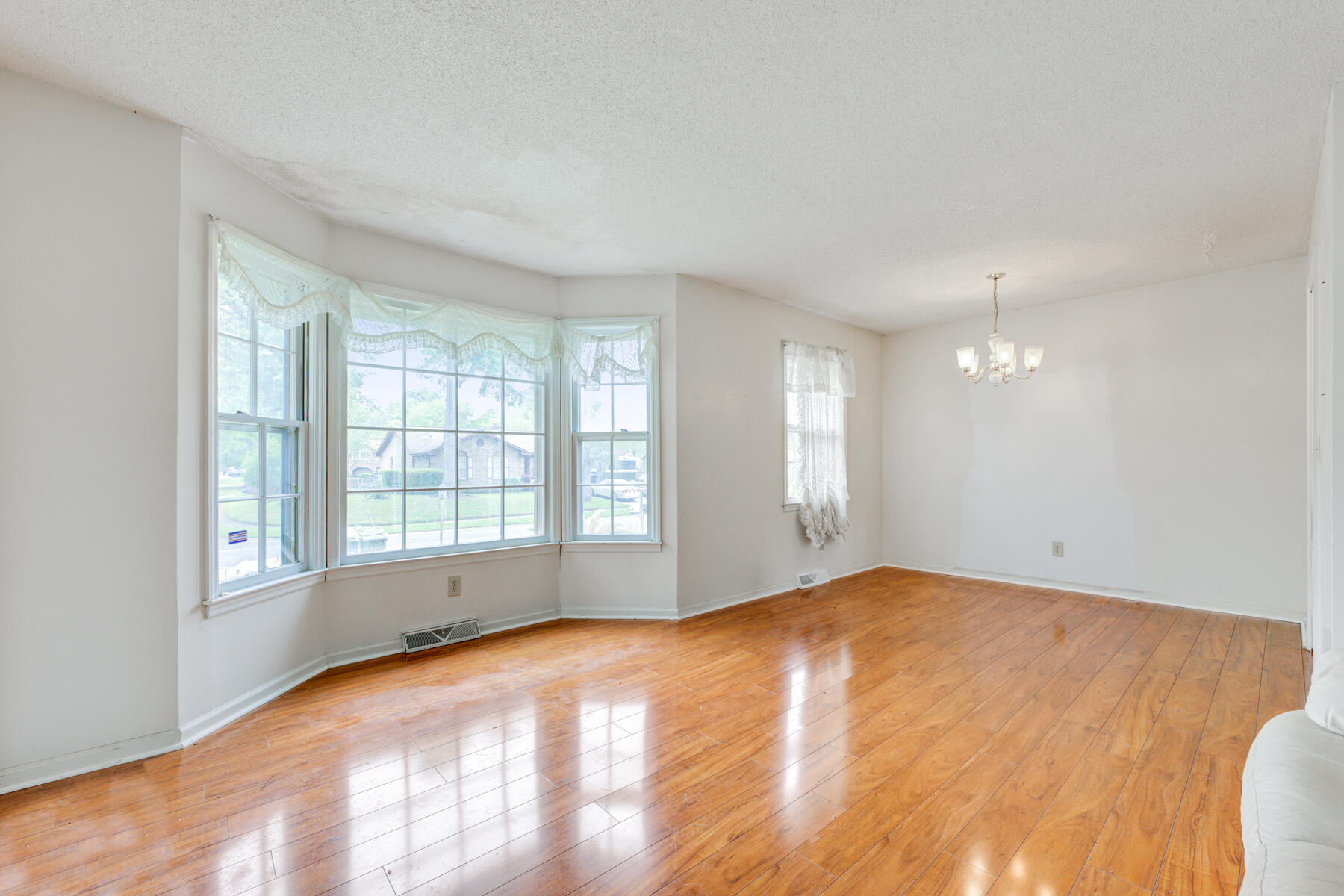 715 Cluster Pines Road Ladson, SC 29456 - Photo 7 of 36 715 Cluster Pines Rd, Ladson SC (7)