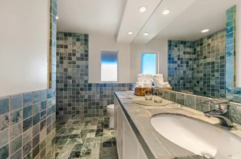 $4,377,000 | 266 Bayview Avenue, Belvedere, CA 94920