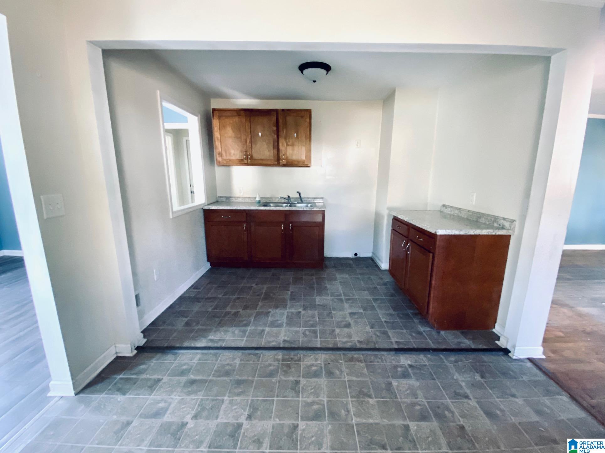 2708 Walnut Avenue Anniston, AL 36201 - Photo 6 of 16