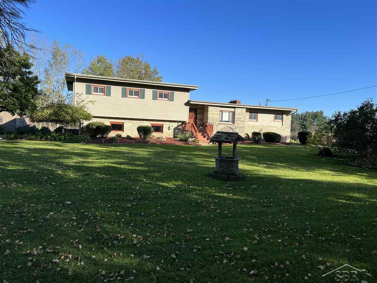 2795 South Hemlock Road Hemlock, MI 48626 - Photo 2 of 32