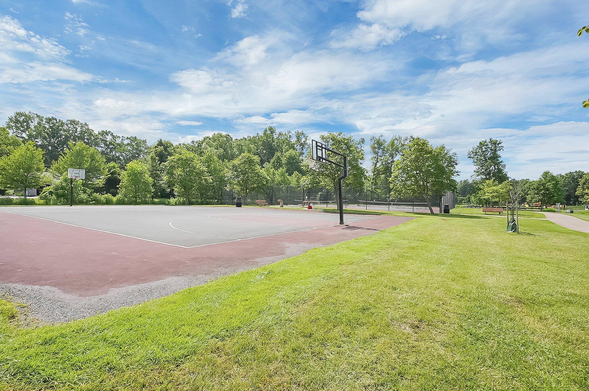 6582 Wheatly Road, Unit 601 New Albany, OH 43054 - Photo 32 of 33 parks