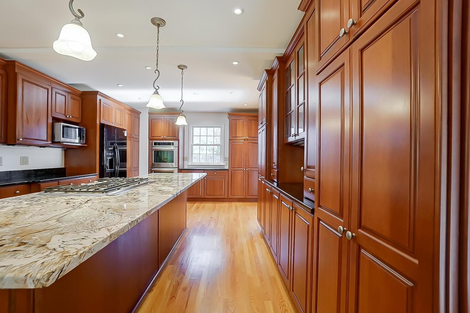 1548 Cardiff Road Upper Arlington, OH 43221 - Photo 14 of 84 50044356-014_web