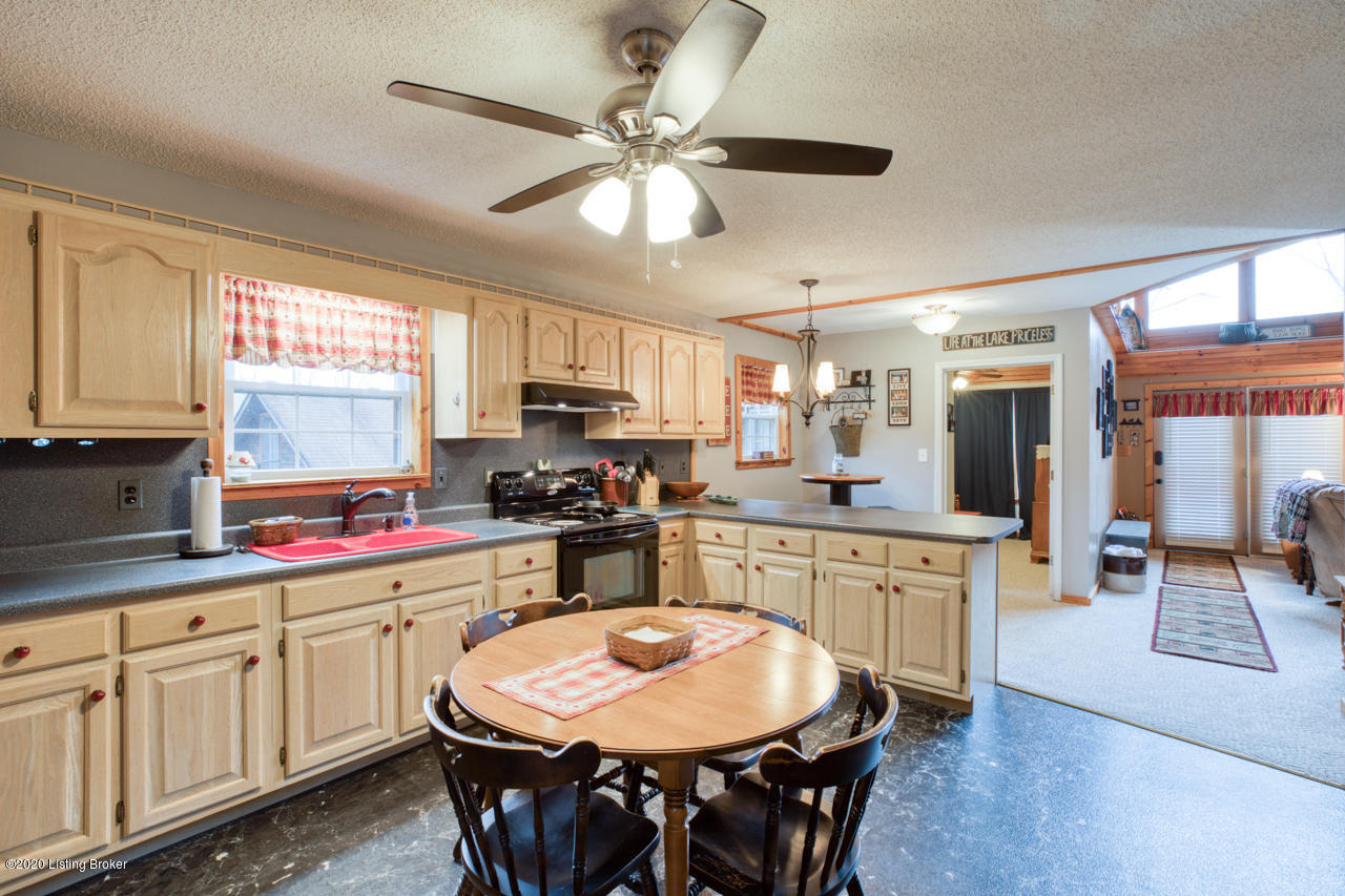 436 Out Post Road Leitchfield, KY 42754 - Photo 13 of 46 Eat in kitchen with tons of counter space for food prep