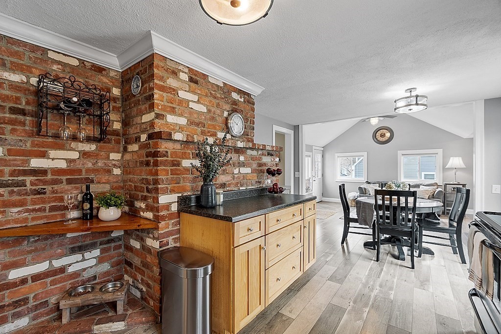 160 New Estate Road Littleton, MA 01460 - Photo 11 of 42 Gallery Image 11
