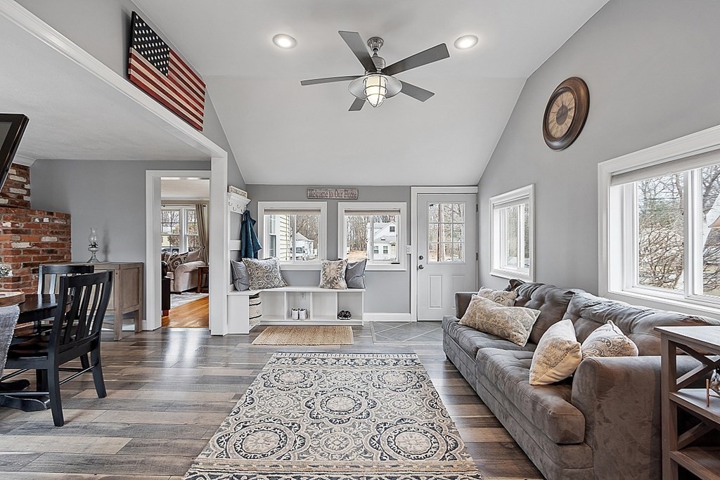 160 New Estate Road Littleton, MA 01460 - Photo 6 of 42 Gallery Image 6