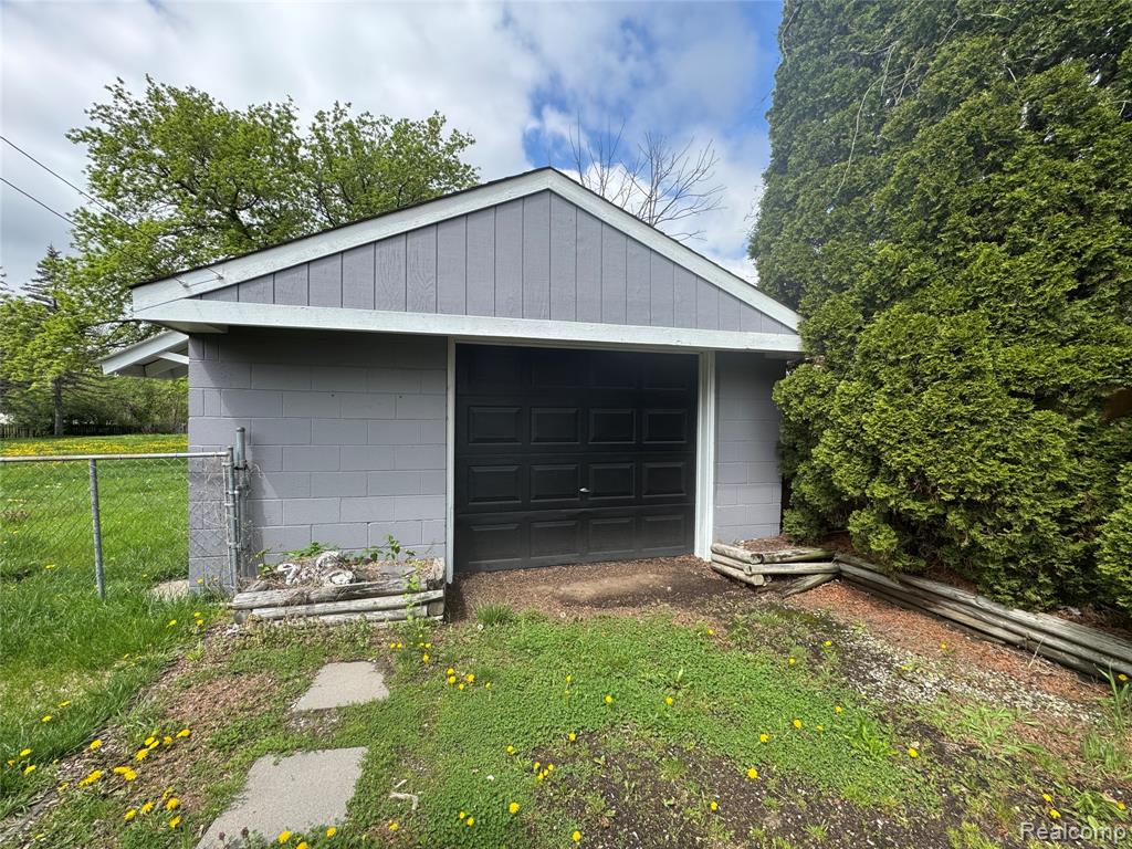 835 East Long Lake Road Troy, MI 48085 - Photo 24 of 30