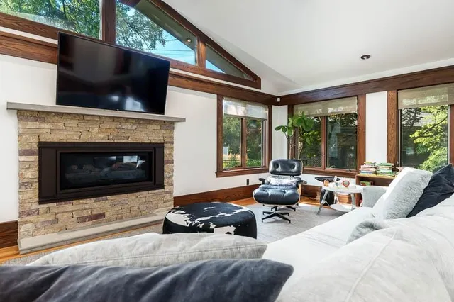 $475,000 | 1308 Harlem Boulevard, Rockford, IL 61103