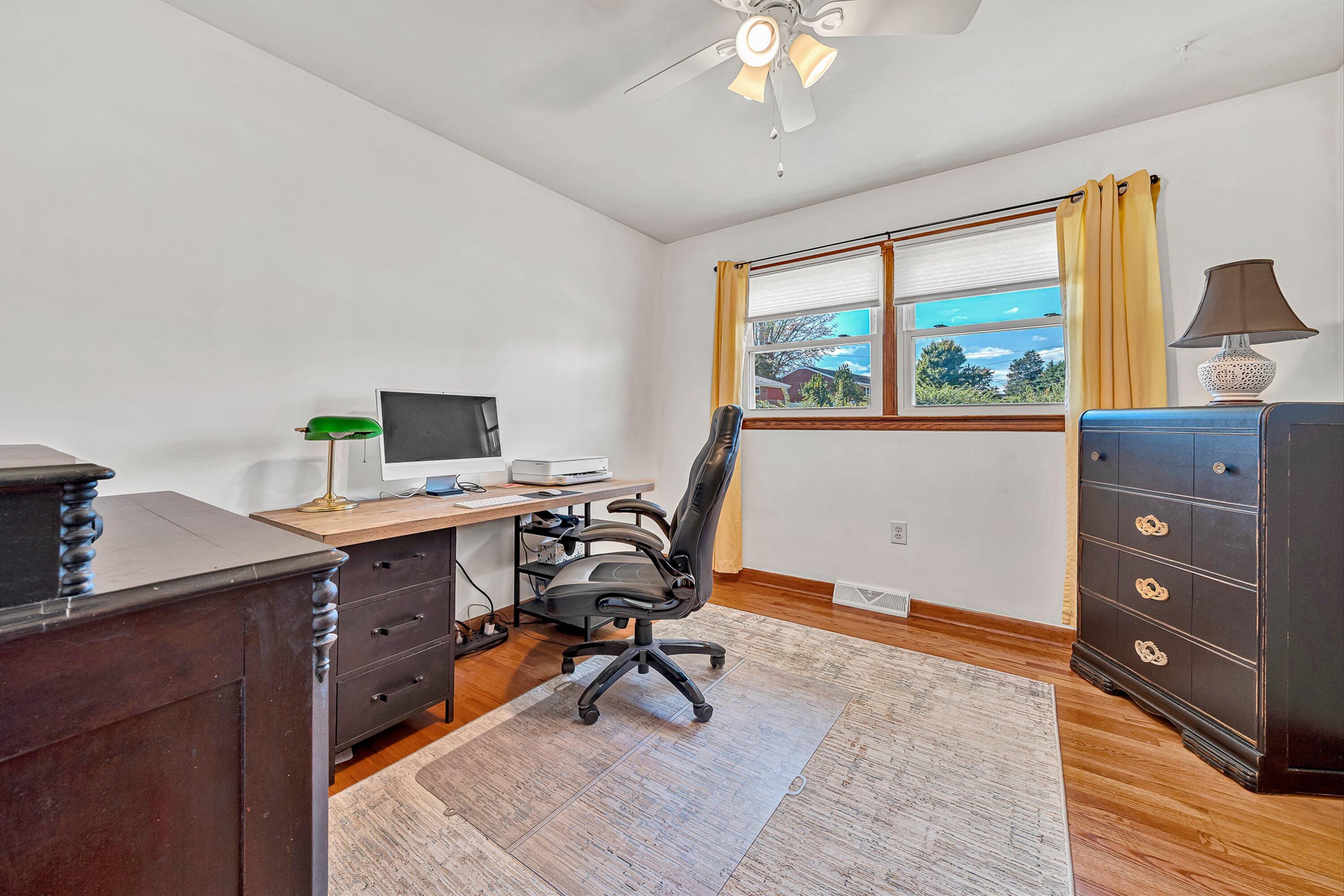 4011 Hazelridge Road Northwest Roanoke, VA 24012 - Photo 9 of 23 09-VM-03774