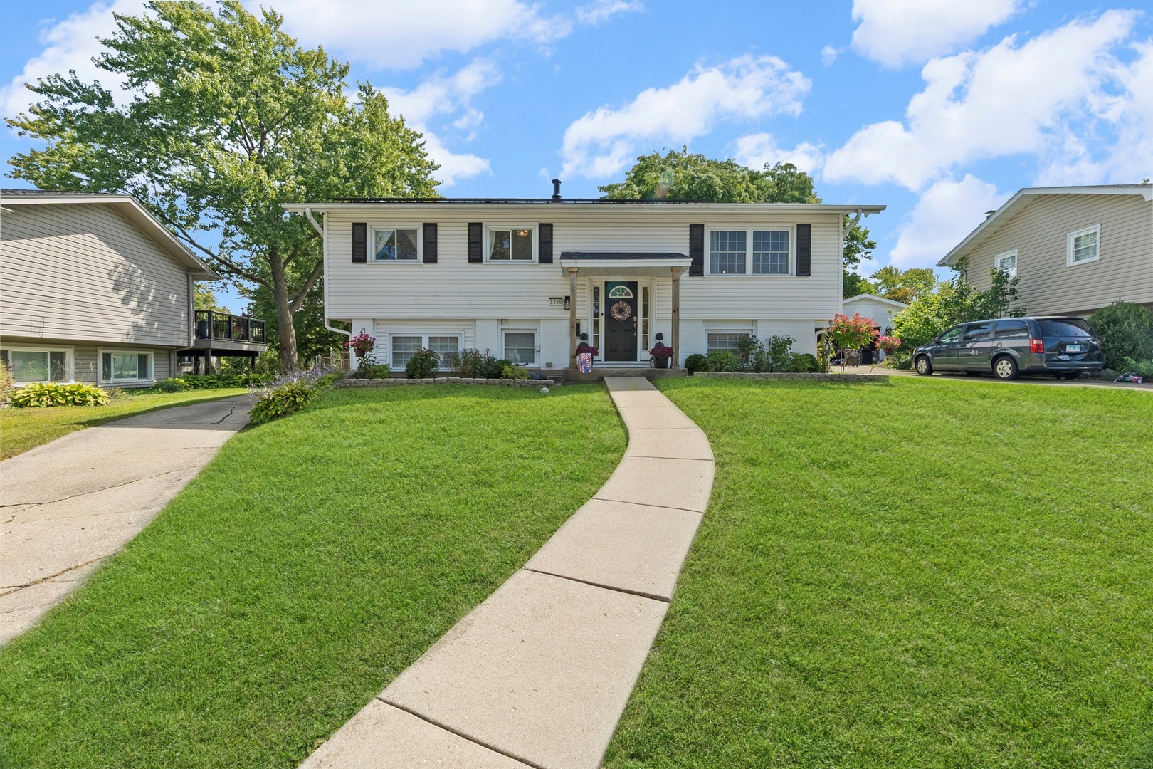 1345 Jefferson Road Hoffman Estates, IL 60169 - Photo 1 of 38 Gallery Image 1