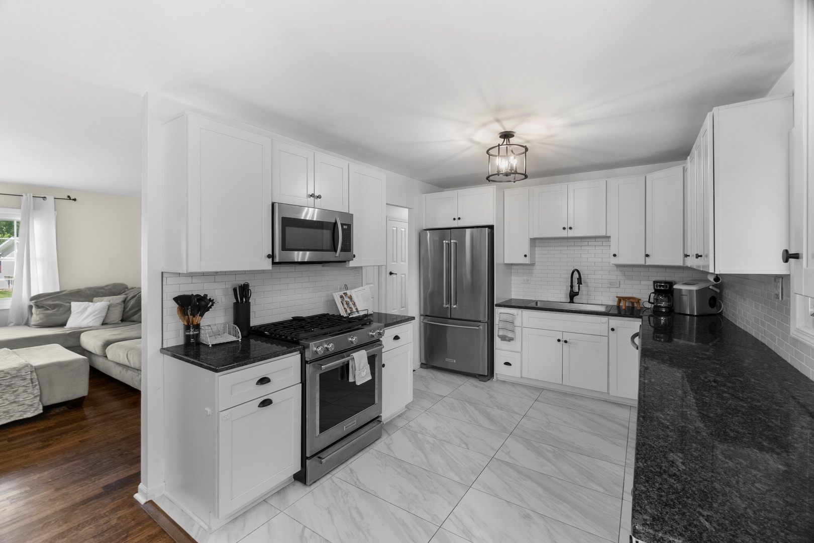 1345 Jefferson Road Hoffman Estates, IL 60169 - Photo 7 of 38 Gallery Image 7