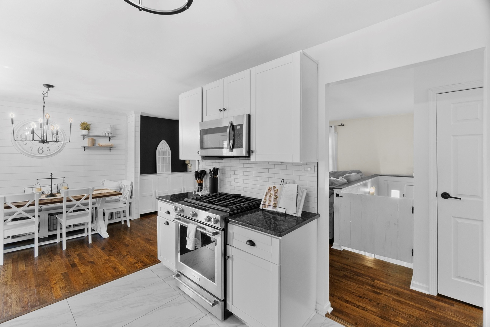 1345 Jefferson Road Hoffman Estates, IL 60169 - Photo 10 of 38 Gallery Image 10
