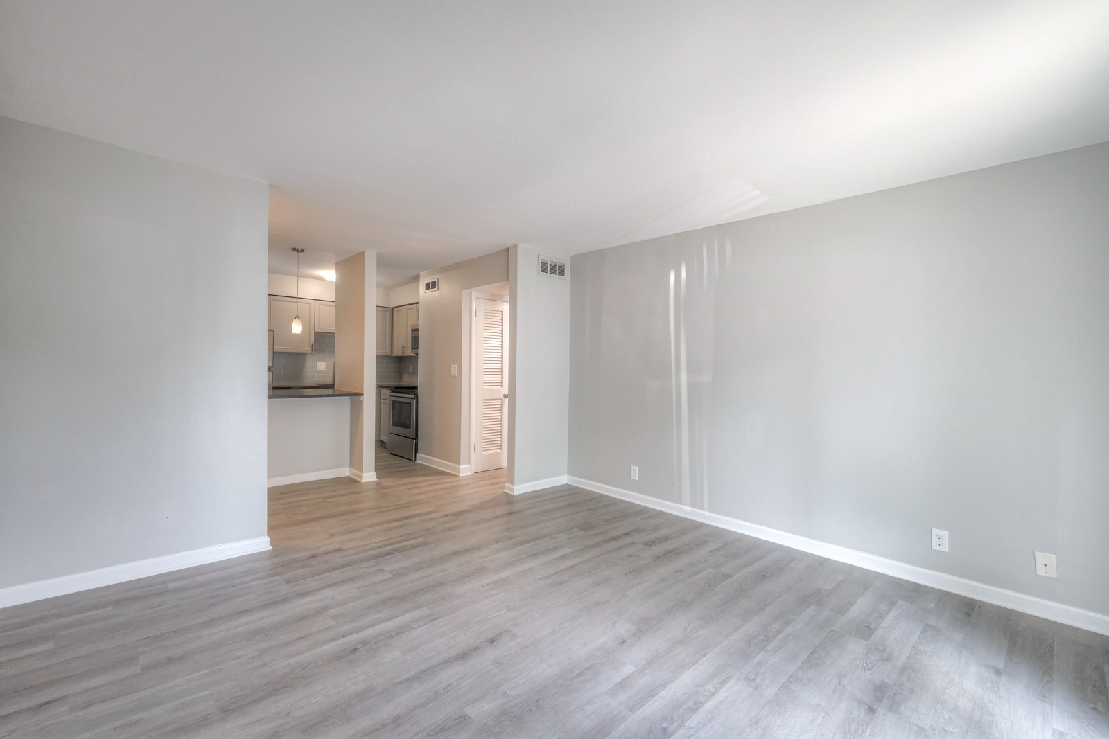 320 Welch Road, Unit O1 Nashville, TN 37211 - Photo 4 of 17 Gallery Image 4