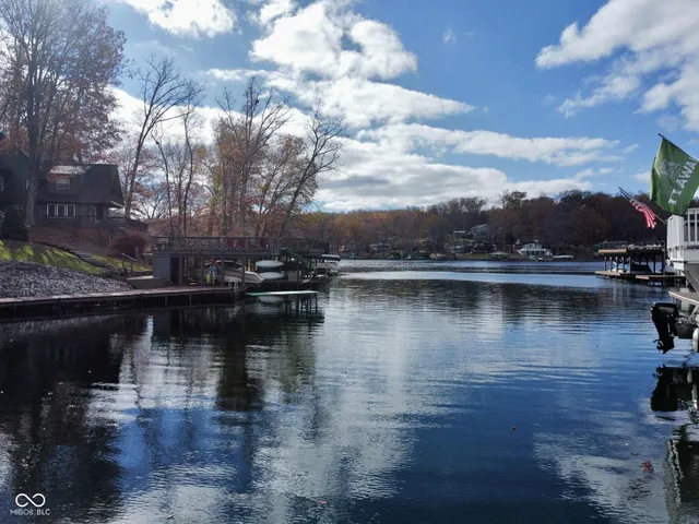 $569,000 | 6427 Buffalo Drive, Nineveh, IN 46164