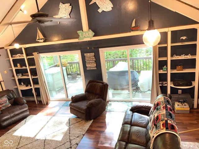 $569,000 | 6427 Buffalo Drive, Nineveh, IN 46164