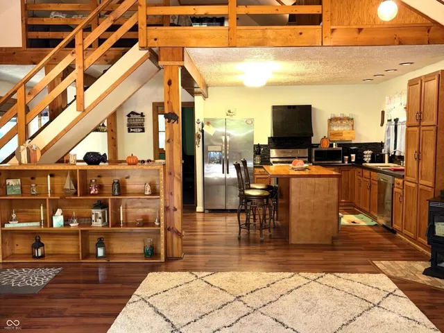 $569,000 | 6427 Buffalo Drive, Nineveh, IN 46164