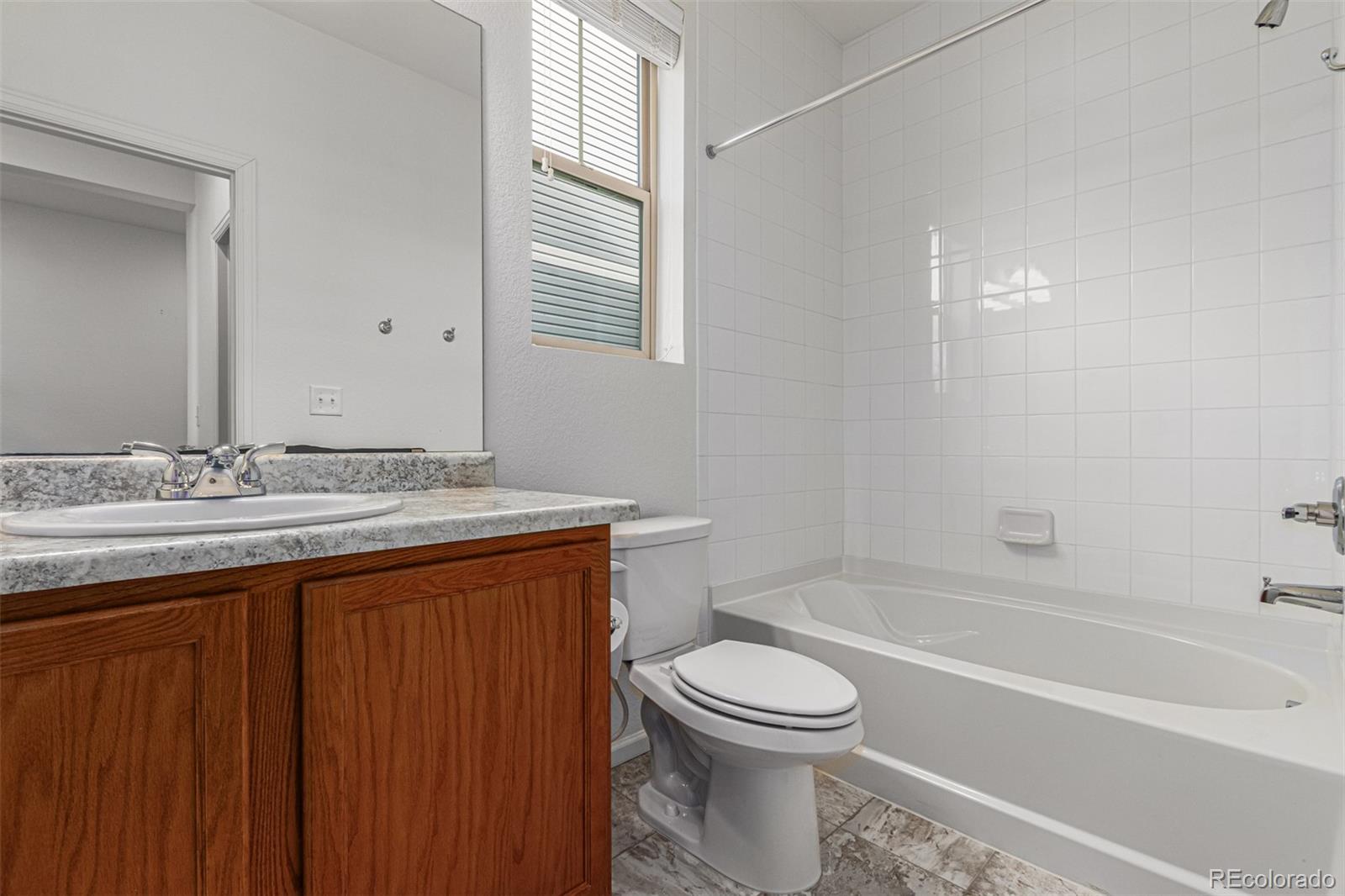 10536 Racine Way Commerce City, CO 80022 - Photo 11 of 20