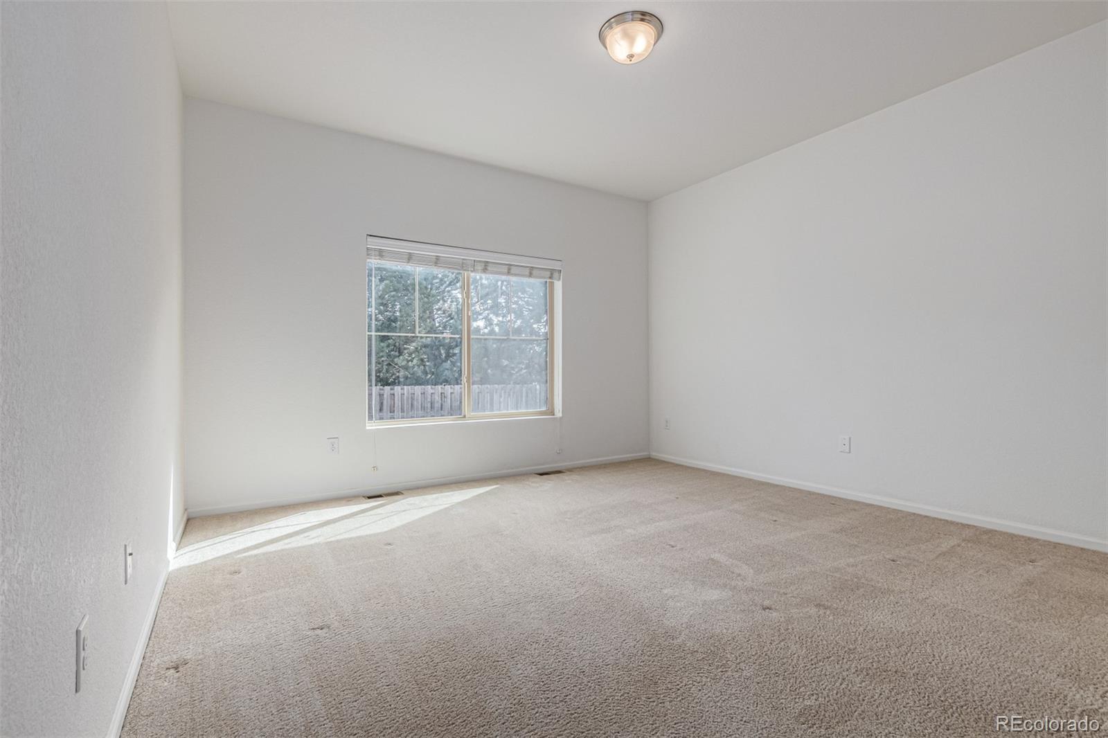 10536 Racine Way Commerce City, CO 80022 - Photo 7 of 20