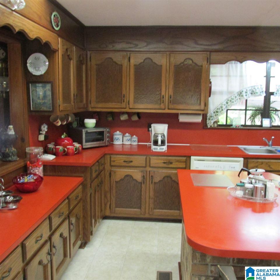 1674 Reid Road Oneonta, AL 35121 - Photo 4 of 22