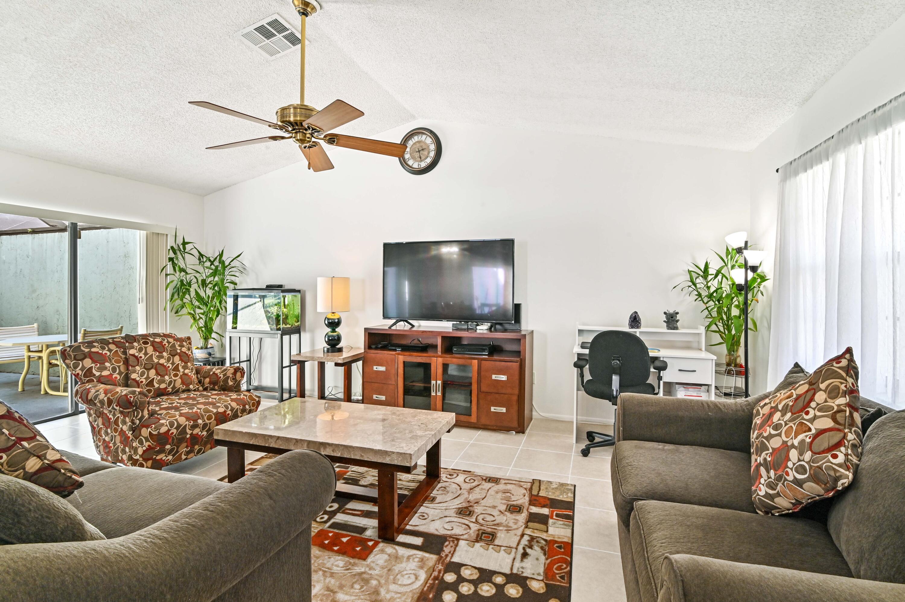 9168 Southwest 20th Street, Unit C Boca Raton, FL 33428 - Photo 4 of 36 06 Living room 02