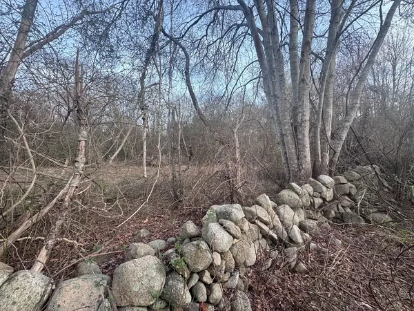 $299,900 | Lot 3 Adamsville Road, Westport, MA 02790