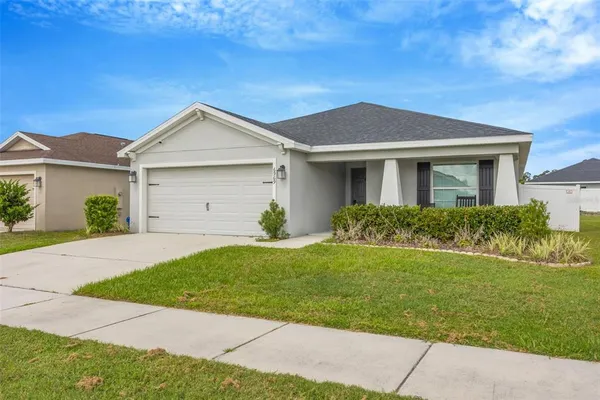 $325,000 | 6969 Abbywood Lane, Zephyrhills, FL 33541