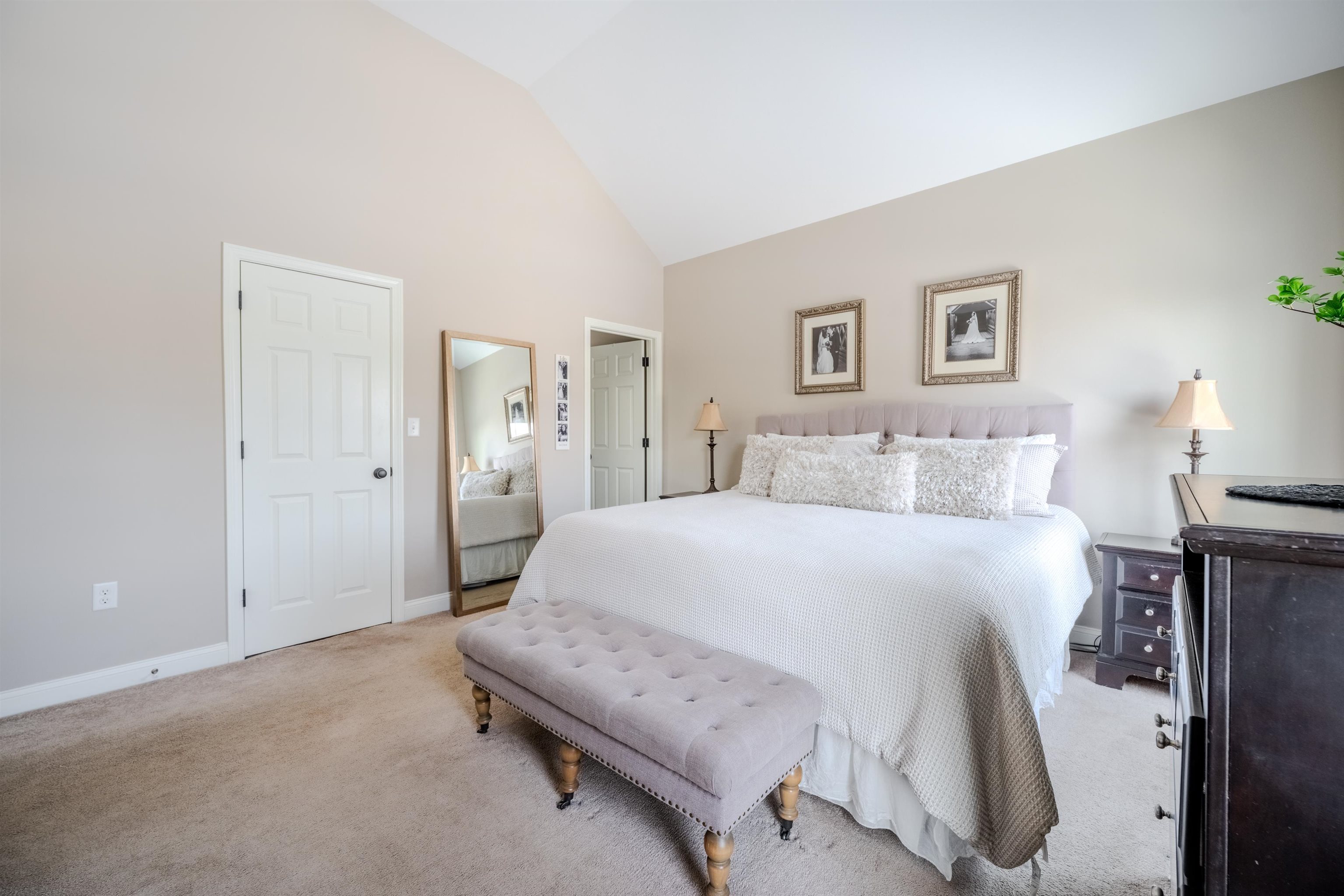 4 Crown Point Circle Merrimack, NH 03054 - Photo 17 of 59