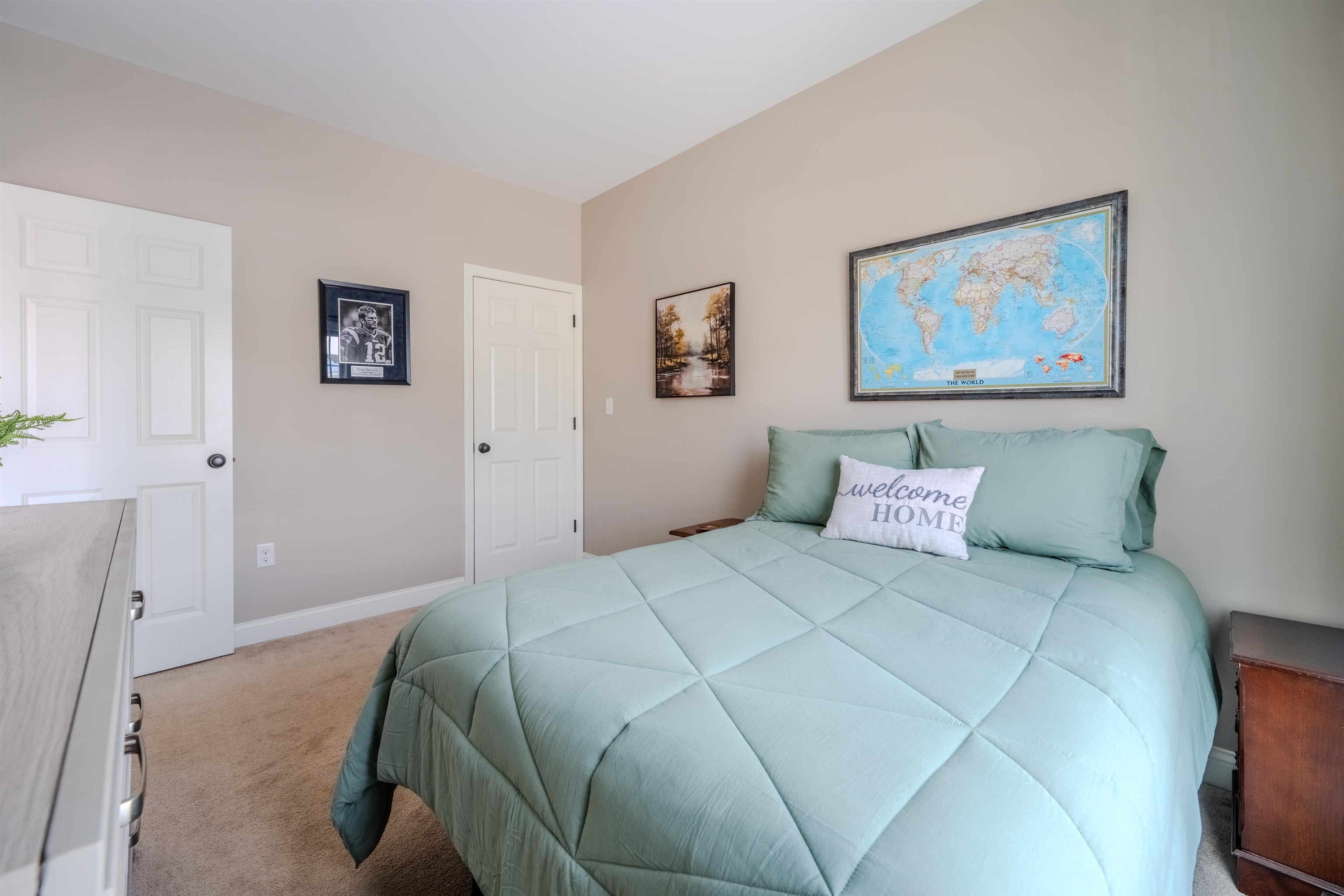 4 Crown Point Circle Merrimack, NH 03054 - Photo 23 of 59