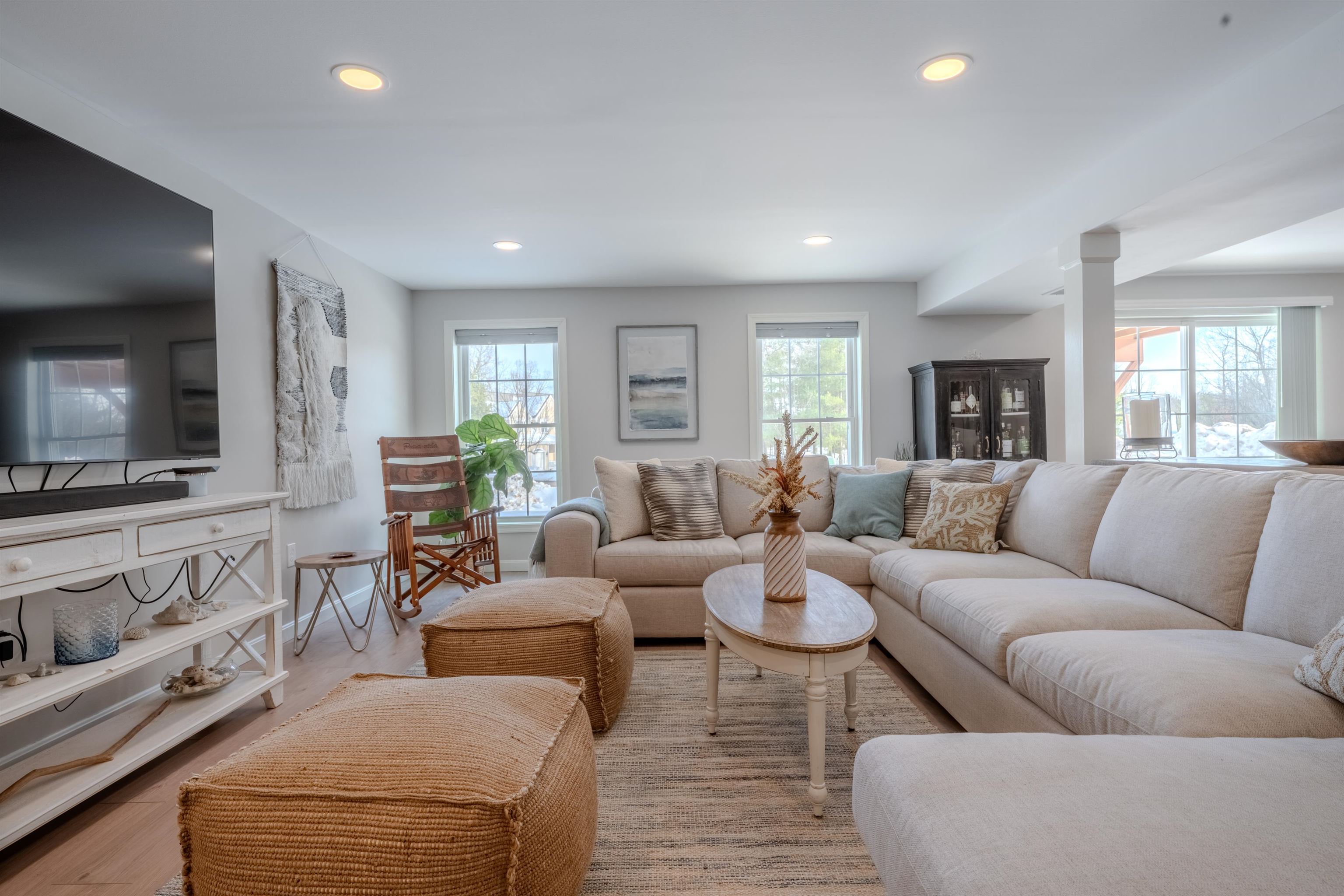 4 Crown Point Circle Merrimack, NH 03054 - Photo 30 of 59