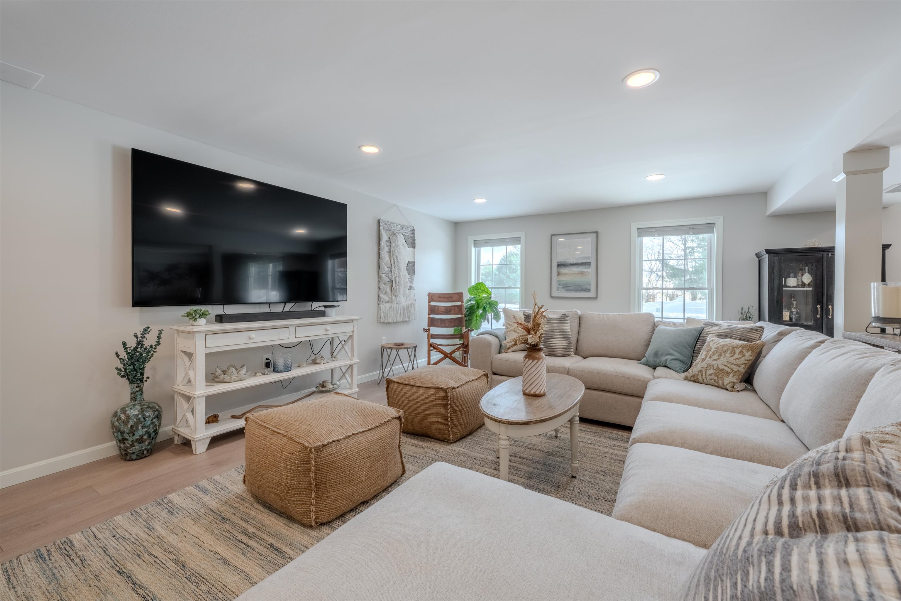 4 Crown Point Circle Merrimack, NH 03054 - Photo 31 of 59