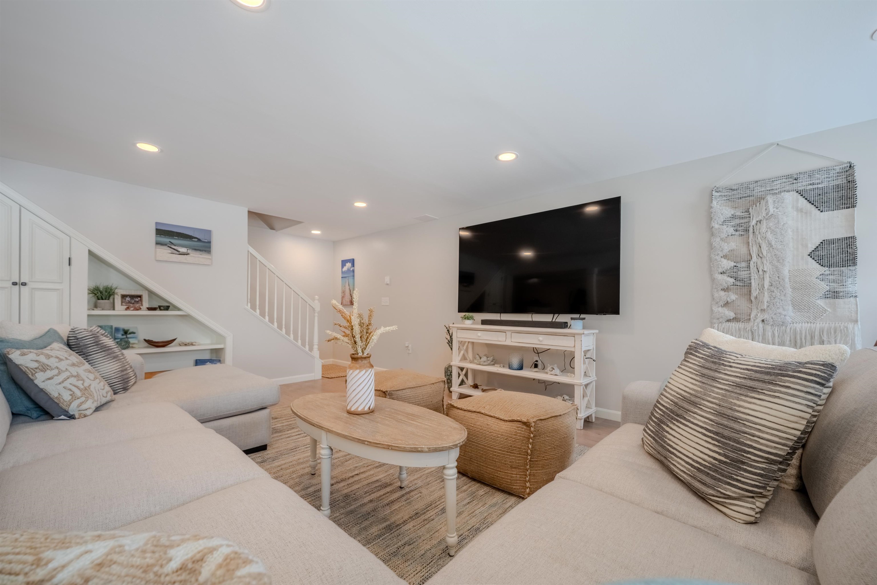 4 Crown Point Circle Merrimack, NH 03054 - Photo 32 of 59