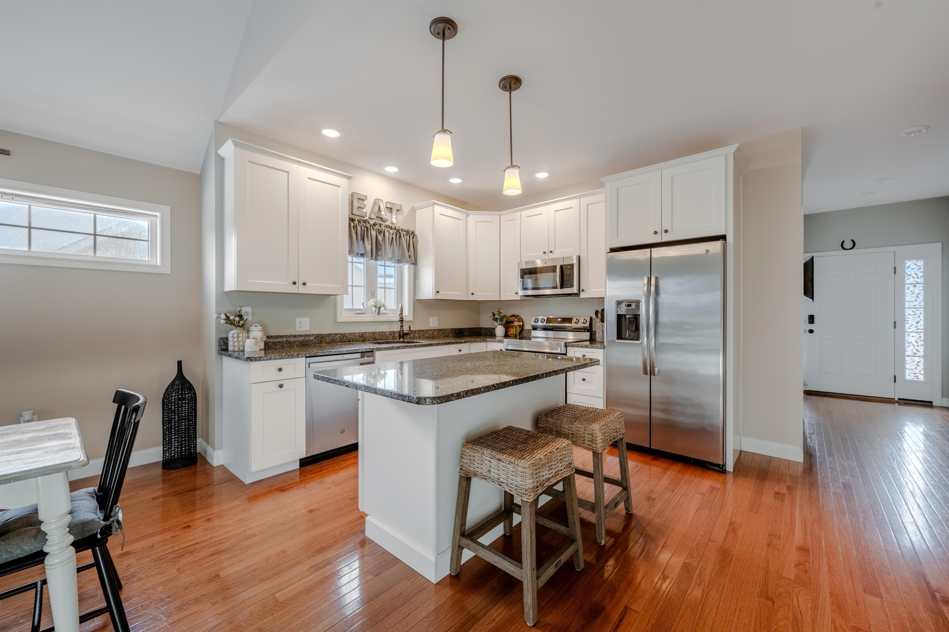 4 Crown Point Circle Merrimack, NH 03054 - Photo 4 of 59