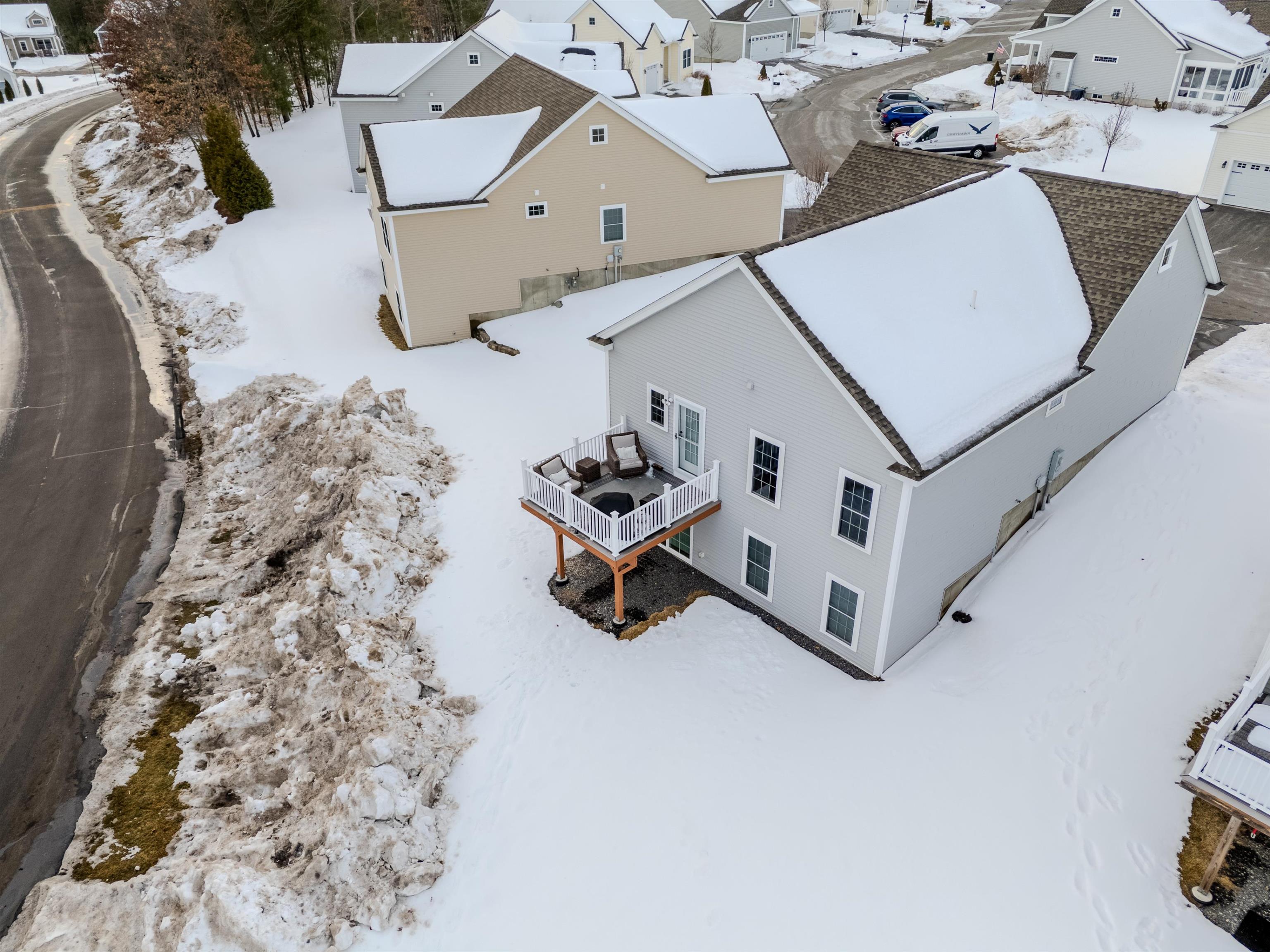 4 Crown Point Circle Merrimack, NH 03054 - Photo 44 of 59