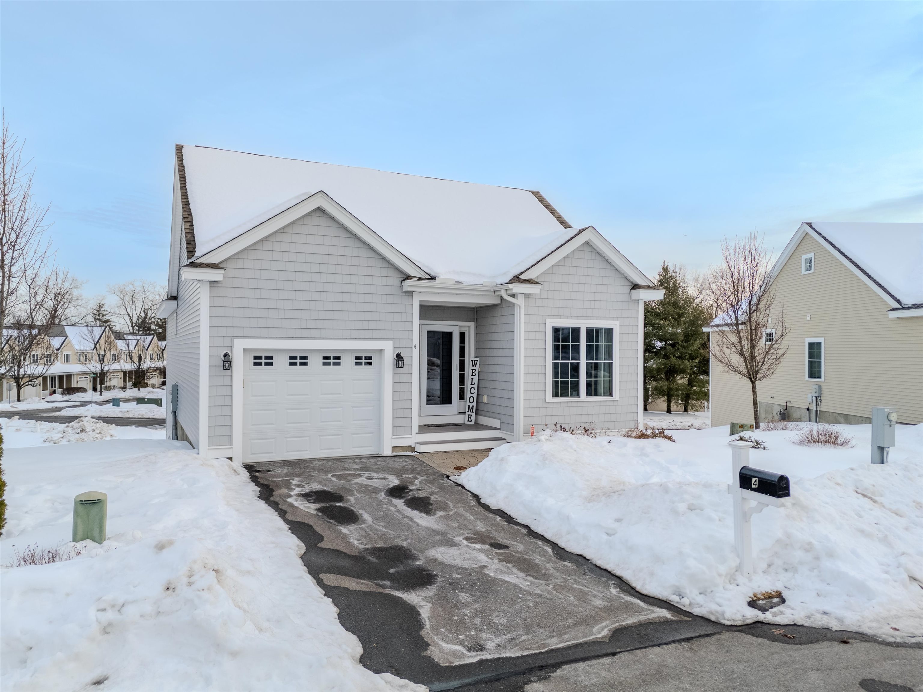 4 Crown Point Circle Merrimack, NH 03054 - Photo 46 of 59