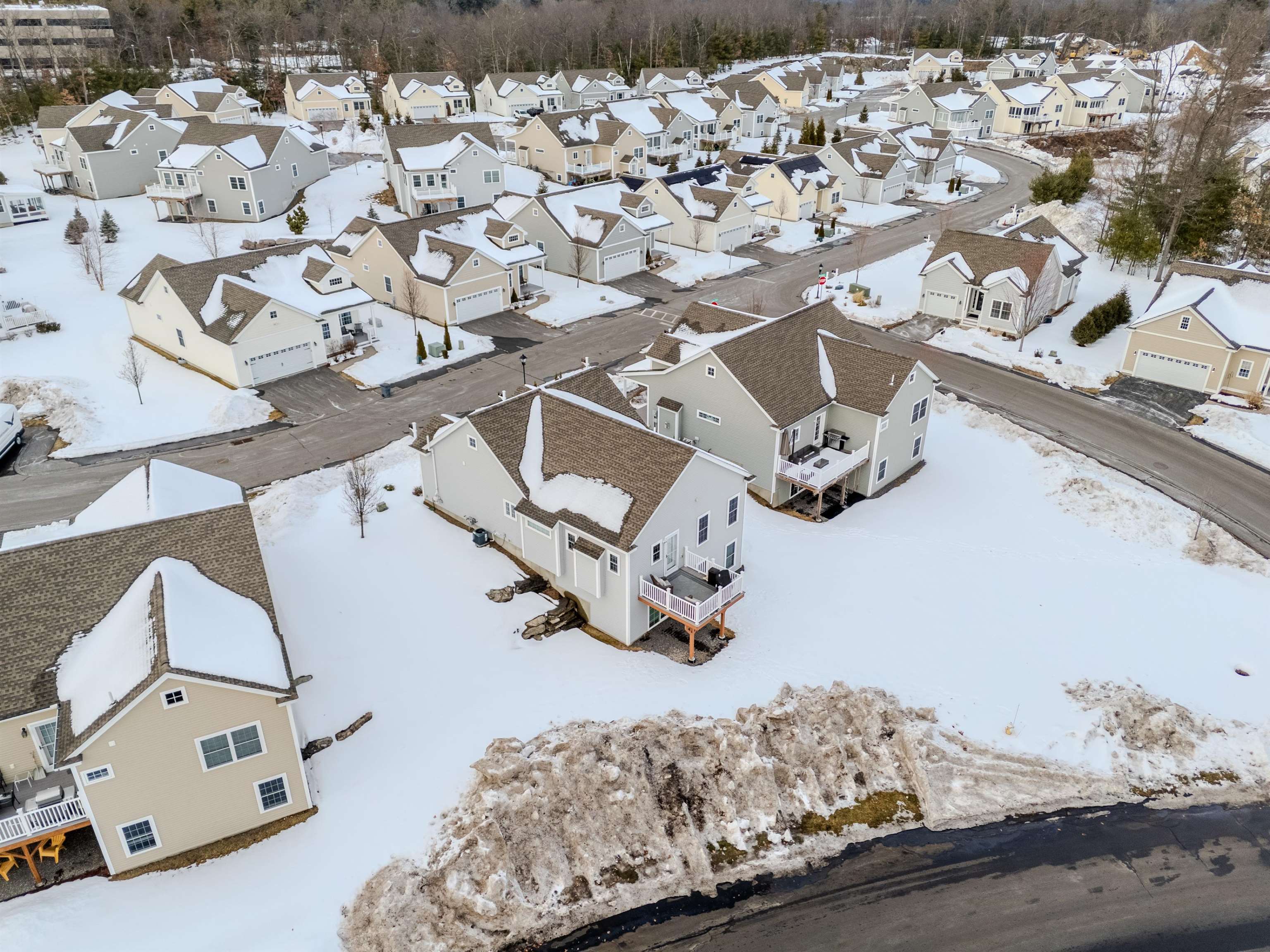 4 Crown Point Circle Merrimack, NH 03054 - Photo 53 of 59