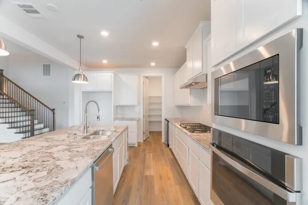 $6,000 | 11 Mariposa Wds Drive, Tomball, TX 77375