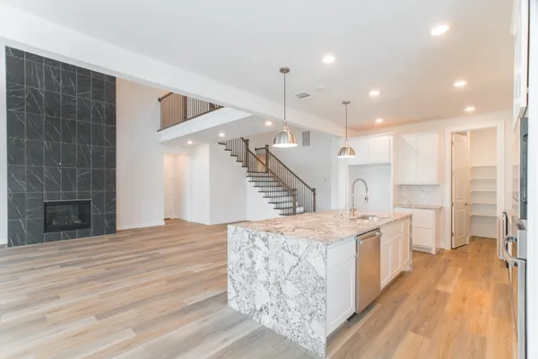 $6,000 | 11 Mariposa Wds Drive, Tomball, TX 77375