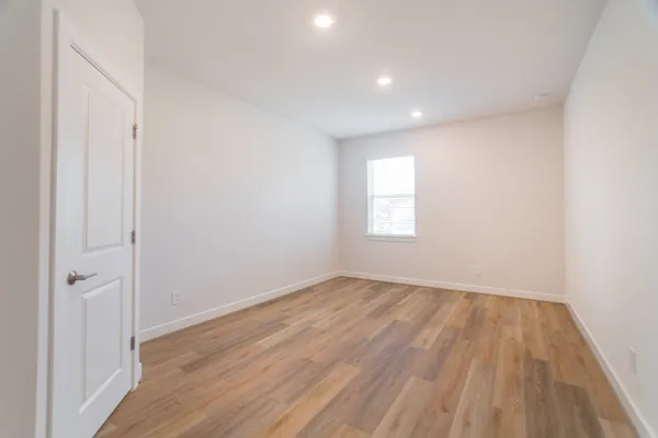 $6,000 | 11 Mariposa Wds Drive, Tomball, TX 77375